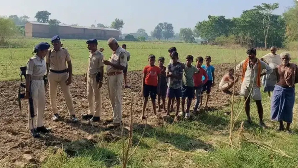 भागलपुर में दो डिसमिल जमीन के विवाद में किसान की हत्या, चचेरे भाई पर कुदाल से हमला करने का आरोप