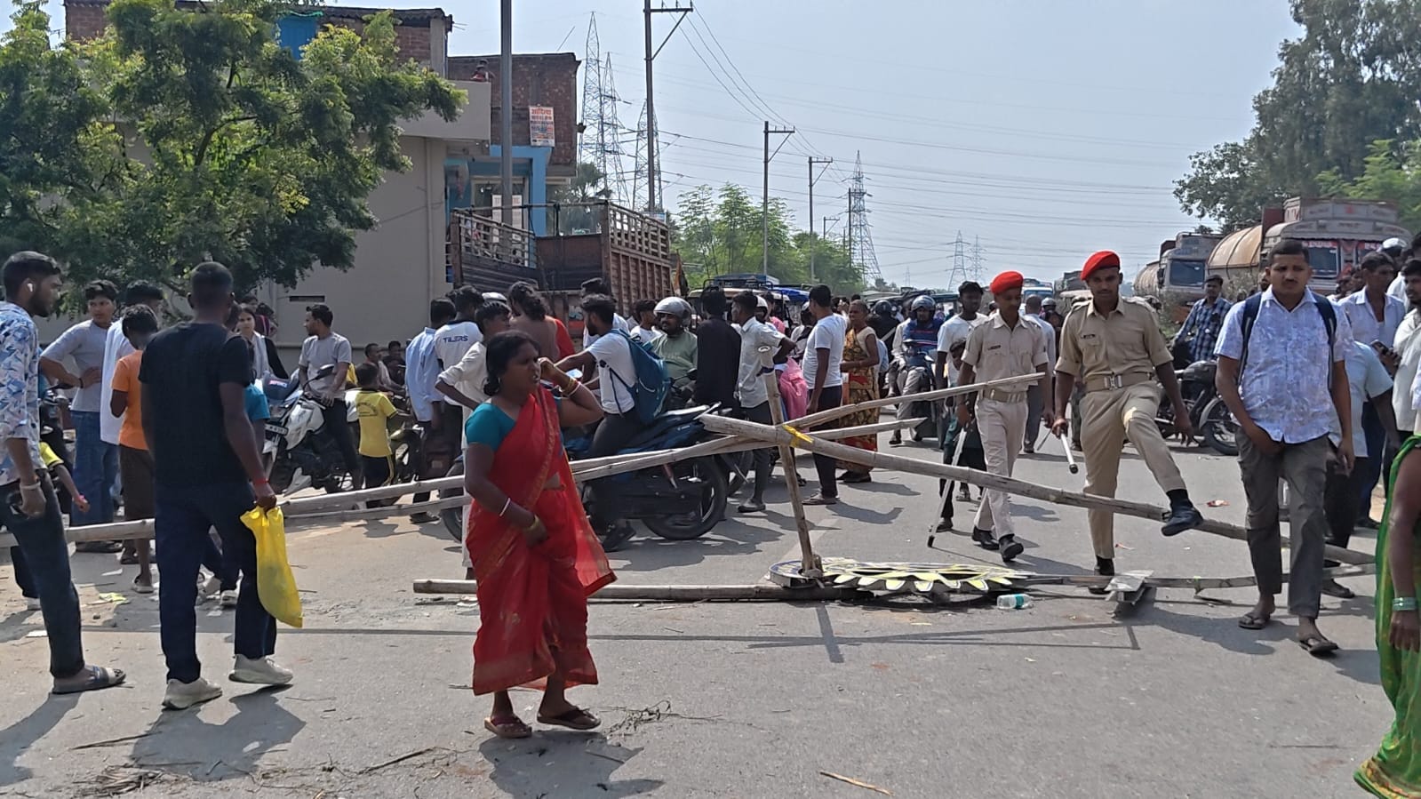 नालंदा में हॉस्टल से लापता 8वीं के छात्र का नदी में मिला शव, हत्या की आशंका पर भड़का लोगों का गुस्सा; सड़क जाम कर हंगामा