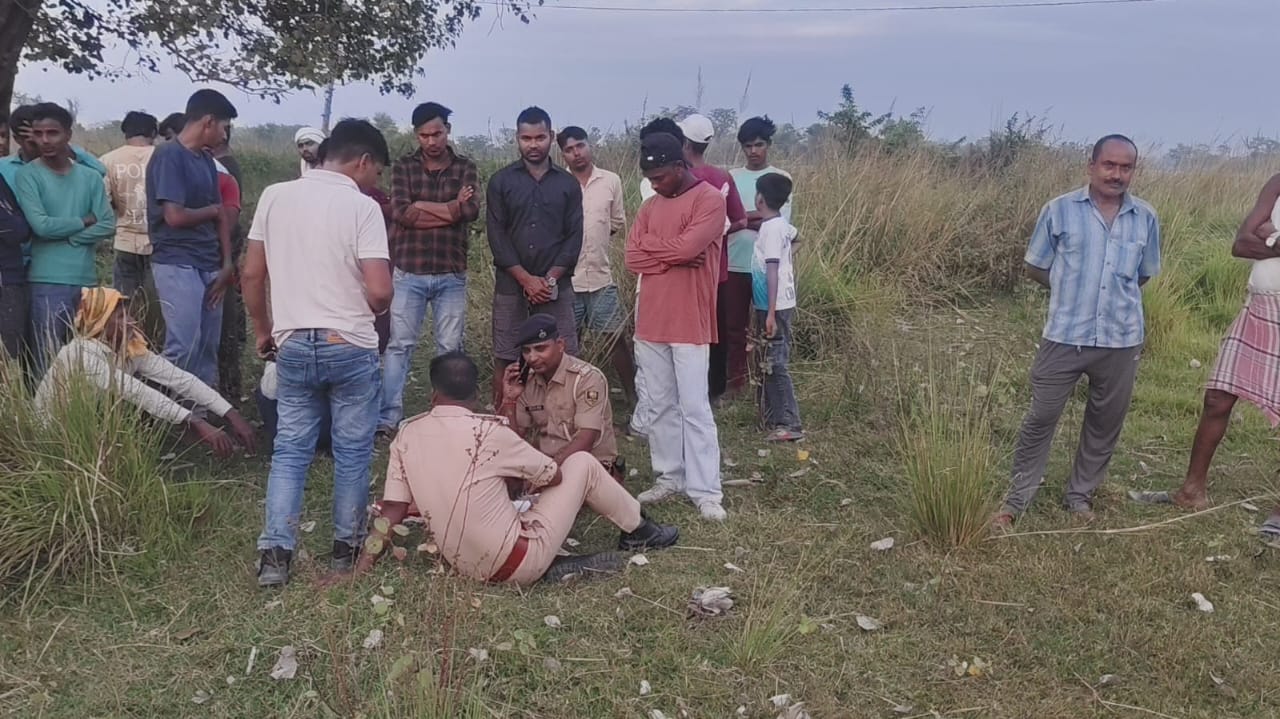 गोपालगंज: झाड़ियों में मिला 35 वर्षीय युवक का शव, गले पर चाकू के निशान; हत्या की आशंका से सनसनी
