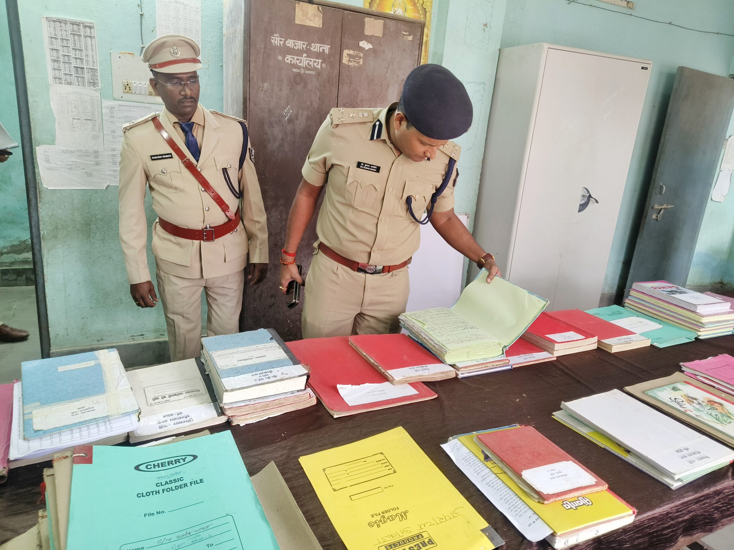 सहरसा के सौरबाजार थाना का डीआईजी ने किया निरीक्षण, अनुसंधानकर्ताओं को हर माह 10 कांडों के निष्पादन का लक्ष्य