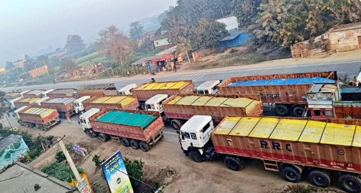बक्सर-पटना फोरलेन पर भीषण जाम, दो किलोमीटर की दूरी तय करने में लग रहे ढाई घंटे