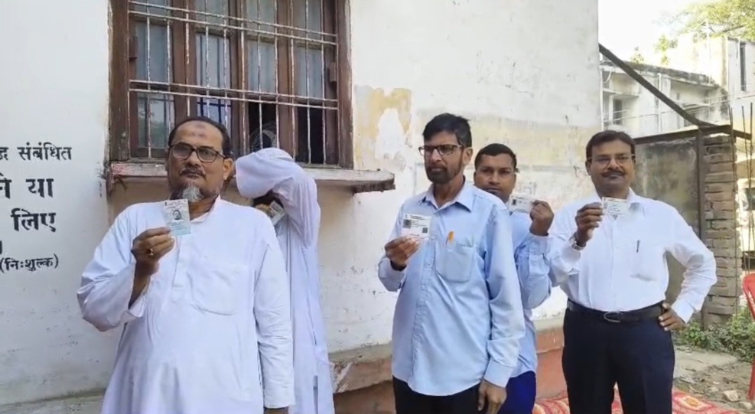 सारण शिक्षक निर्वाचन क्षेत्र के चुनाव को लेकर पूर्वी चंपारण प्रशासन अलर्ट, 27 प्रखंडों में मतदान शुरू